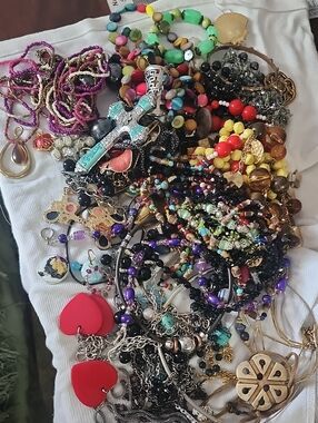 Assorted Multicolor Women's Beaded Jewelry Set - Mixed Colors